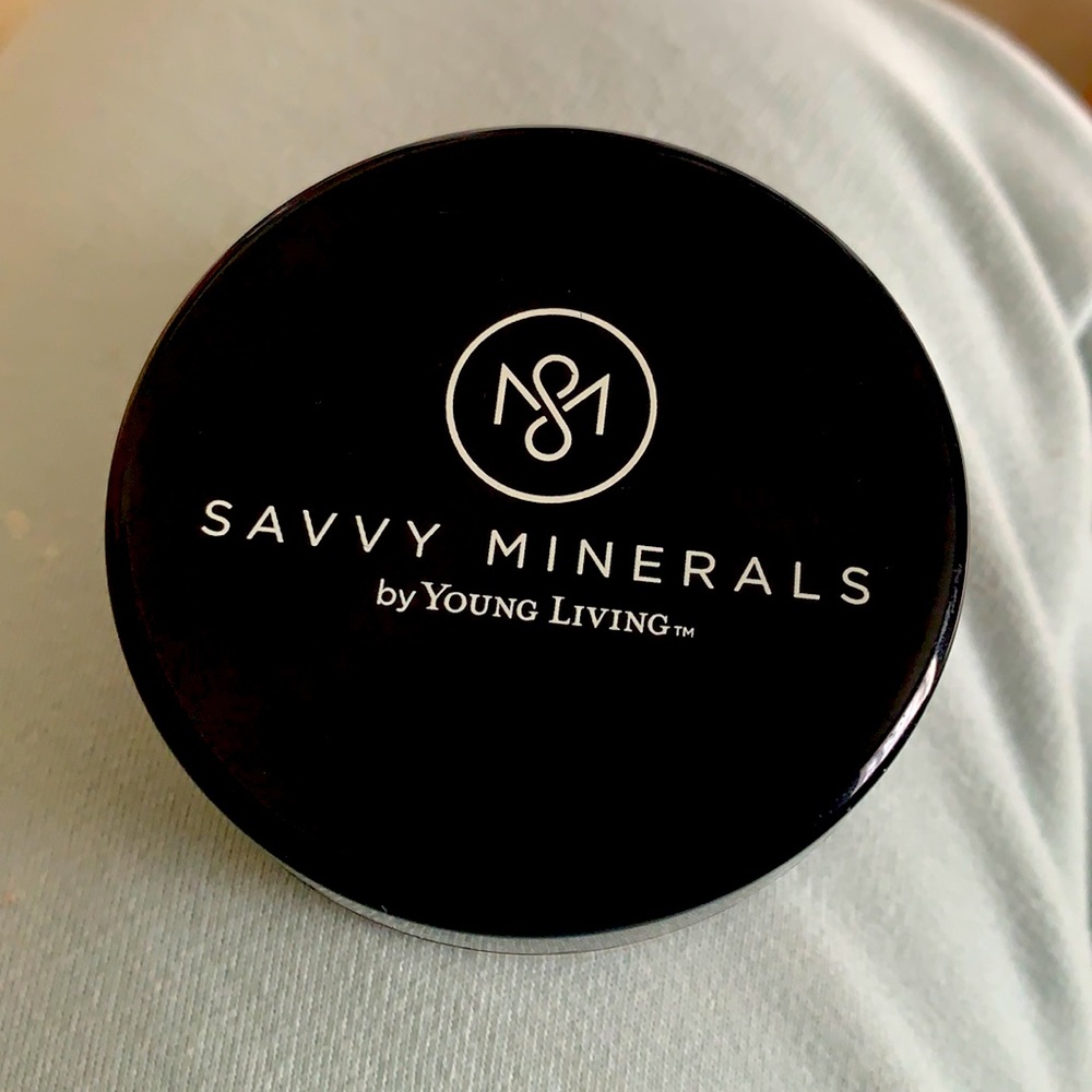 Savvy Minerals by Young living Foundation - Warm No.3